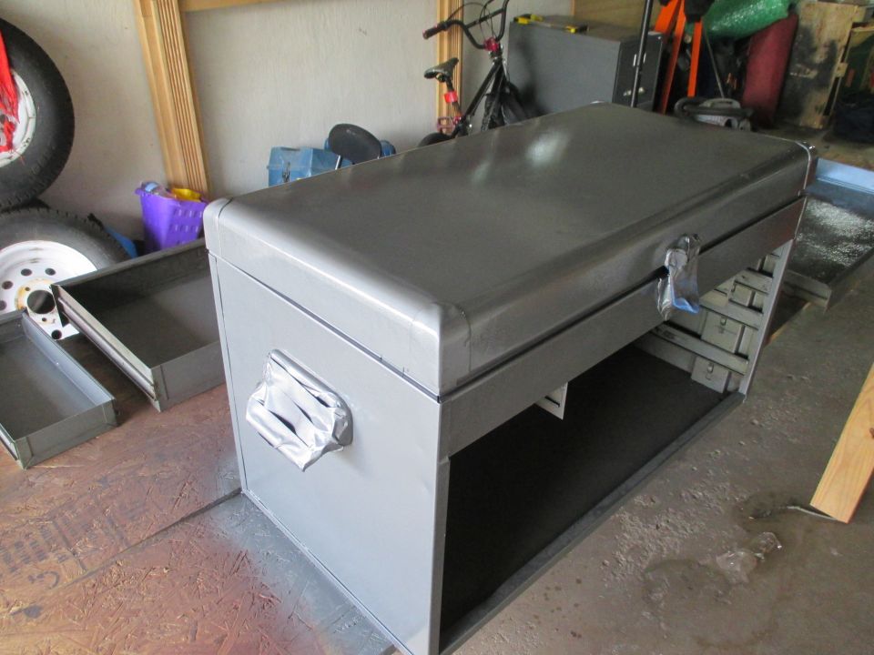 Silver-painted machinist tool chest in a garage