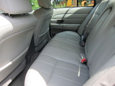 2001 Ford Crown Victoria - Interior view of the rear seating area in a 2001 Ford Crown Victoria.