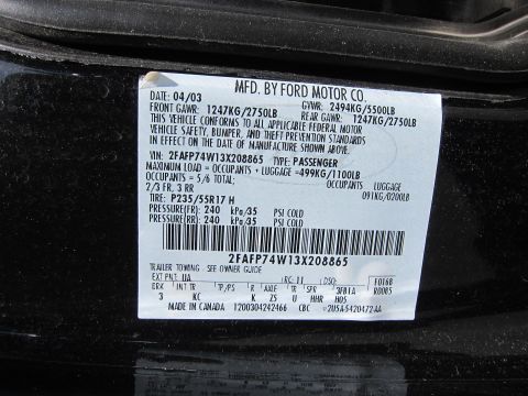 2001 Ford Crown Victoria - Ford manufacturer's certification/data label listing VIN, gross weight ratings, tire sizes and cold inflation pressures.