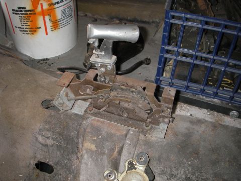 1972 Ford Ranchero - out with the old & in with the new a little cut-off wheel action along the welds holding the auto shifter mount plate on, followed by a pry…