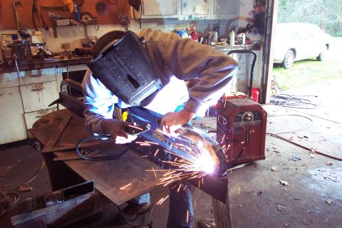 1996 Ford Bronco - Yet some more welding. (12/20/2003)