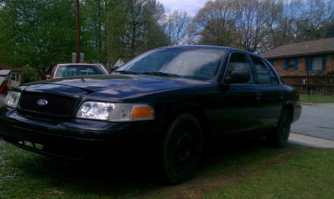 2003 Ford Crown Victoria photo