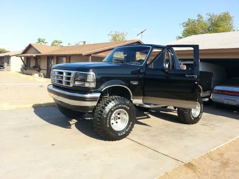 1993 Ford Bronco photo
