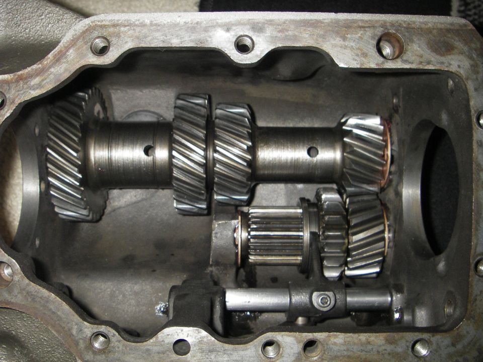 reverse installed & countershaft sitting in the bottom