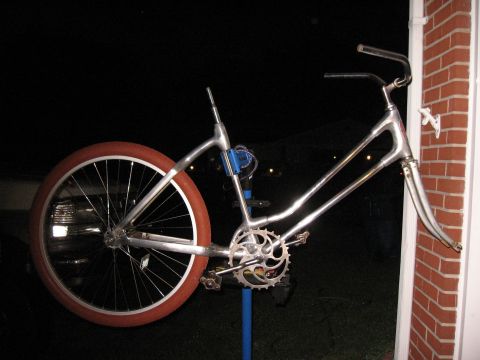 1994 Ford Bronco - This is a bicycle frame with one wheel, not a 1994 Ford Bronco.