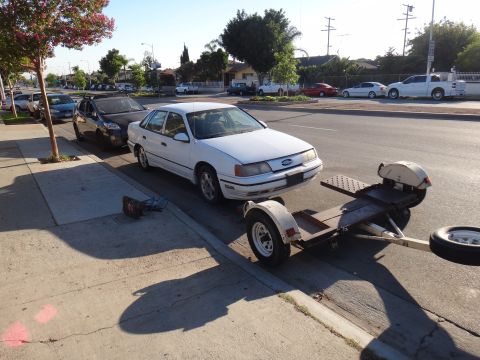 1990 Ford Taurus photo
