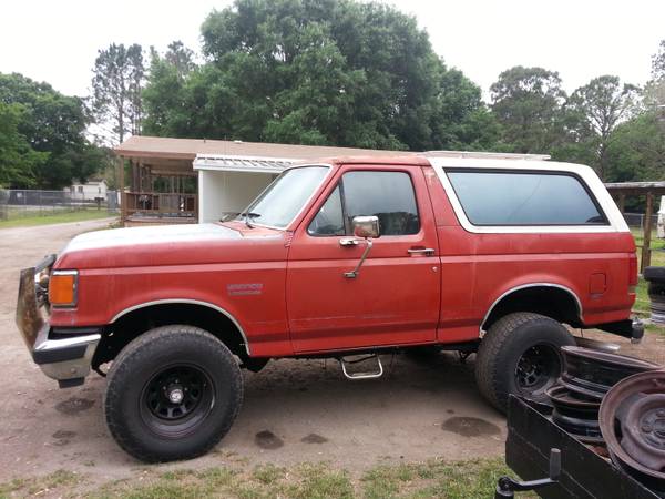 1987 Ford Bronco “Ol' Red”