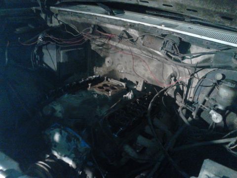 1988 Ford Bronco - engine number 4 dropped in. hopefully running good intime for RYC.