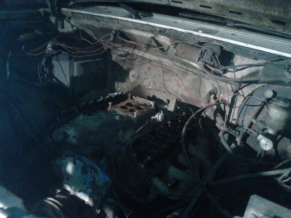engine number 4 dropped in. hopefully running good intime for RYC.