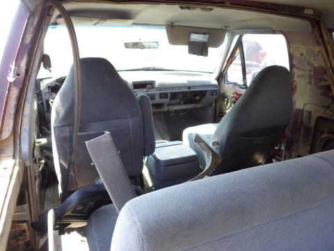 1983 Ford Bronco - 96 Bronco XLT 5.8L E4OD The only useful parts I found on this catastrophe were the hard splash guards, but the LHF one was missing. http://…
