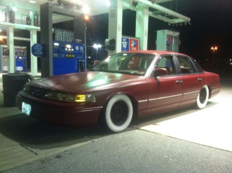 1994 Ford Crown Victoria photo