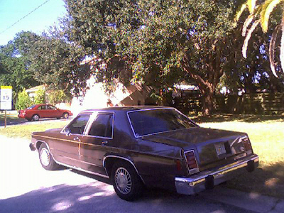 1987 Ford LTD Crown Victoria photo