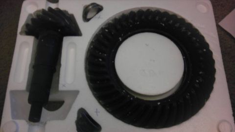 2000 Mercury Grand Marquis - A differential gear set is shown packaged for transport.
