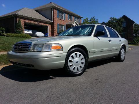 2004 Ford Crown Victoria