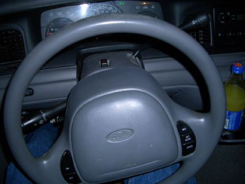 1999 Ford Crown Victoria - Steering wheel is not chewed up like a city cruiser, just very minor wear on the upper part