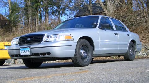1999 Ford Crown Victoria photo