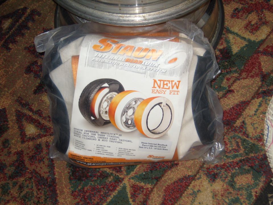 Staub Internal Beadlock packaging with diagrams of tire and wheel assembly