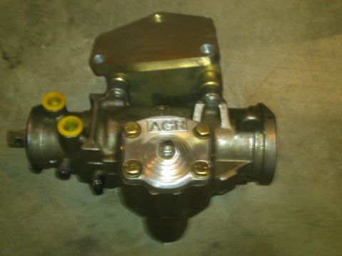 1985 Jeep CJ7 - This AGR power steering gearbox features a polished aluminum cover and yellow fittings.