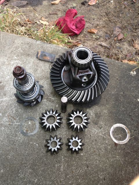 1992 Ford F-150 - Pinion and carrier removed. I dont think I will reuse ANY of this.