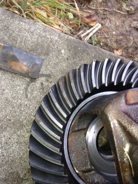 1992 Ford F-150 - There is some rust on the ring gear, carrier and the tone ring. There was definately water in this thing when it was sitting.