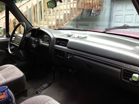 1992 Ford F-150 - An hour an a hlaf later and I got most of the filth from neglect over the summer cleaned up.