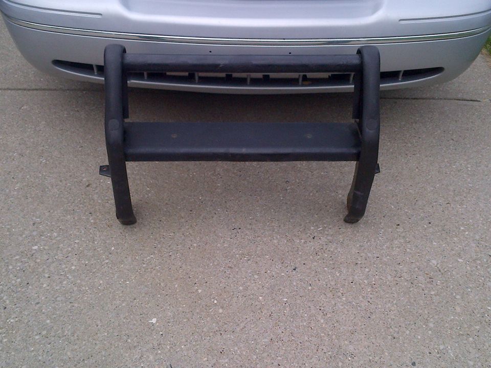 Front bull bar on a silver 2001 Ford Crown Victoria