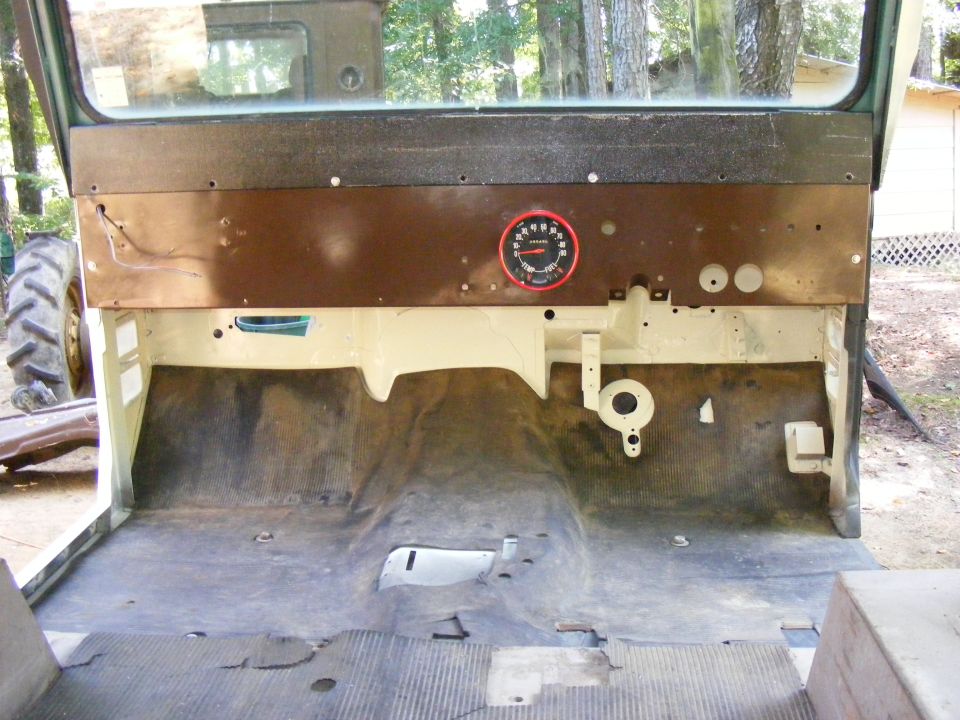1978 Ford Bronco interior with gauge and floor mats