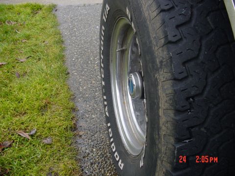 1987 Ford Bronco - i like how much less they hang out compared to the Autolocks.