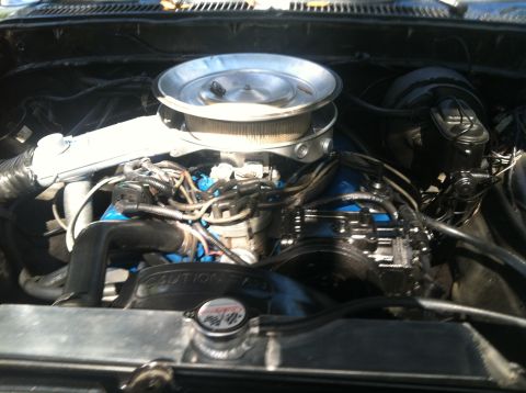1978 Ford Bronco - Air cleaner is on wrong