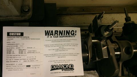 2005 Chevrolet Suburban - Custom Diamond Piston specs sheet with warning and contact information for Diamond Racing Products.