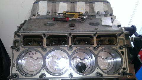 2005 Chevrolet Suburban photo