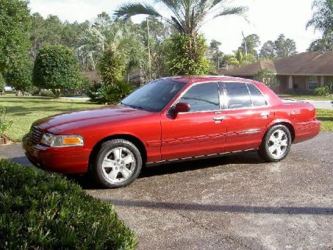 2003 Ford Crown Victoria photo