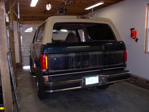 1995 Ford Bronco - removed the rear panel from the tailgate.