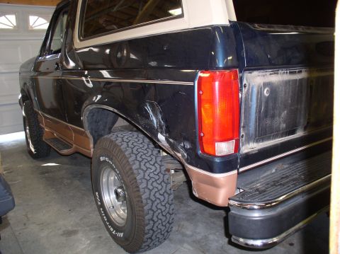 1995 Ford Bronco - pulled all the fenderwell trim.