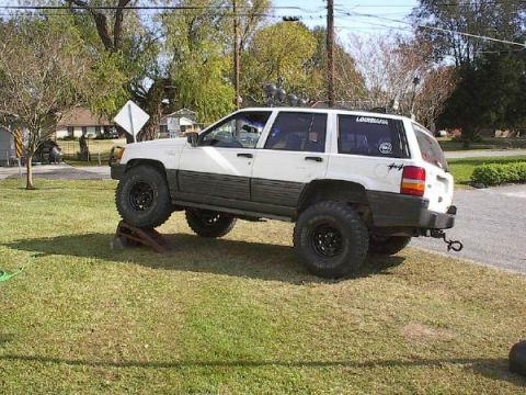 1993 Jeep Grand Cherokee - Front yard flex