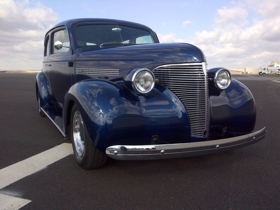 1939 Chevrolet Biscayne “Detailing”
