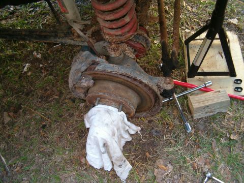 1979 Ford Bronco - Today checked the compression, did some little body work, replaced a section of brake line that had a leak in it, and bleed the rear brakes.