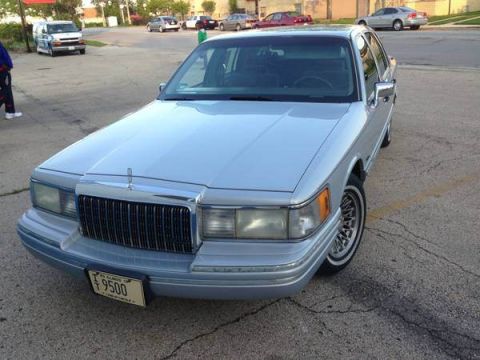 1994 Lincoln Town Car photo