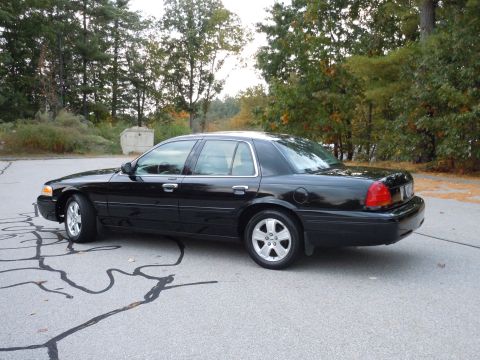 2001 Ford Crown Victoria