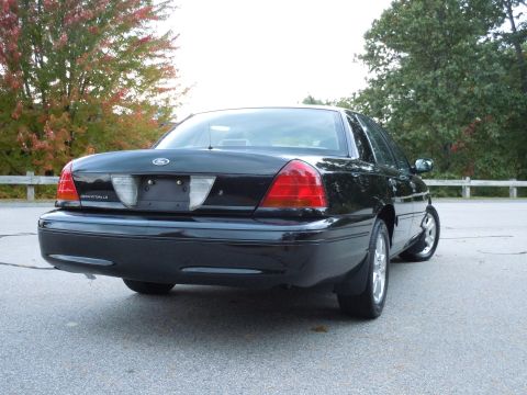 2001 Ford Crown Victoria