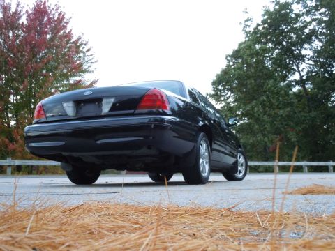 2001 Ford Crown Victoria