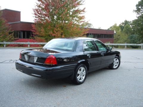 2001 Ford Crown Victoria