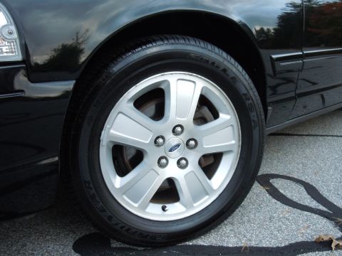 2001 Ford Crown Victoria