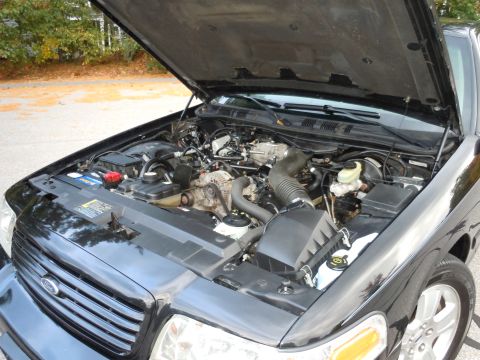 2001 Ford Crown Victoria