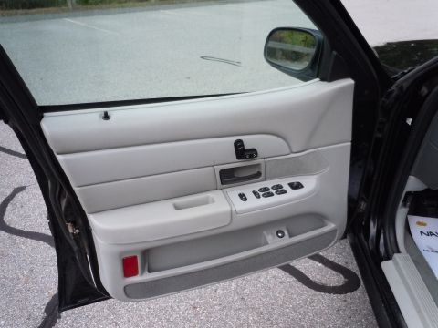 2001 Ford Crown Victoria