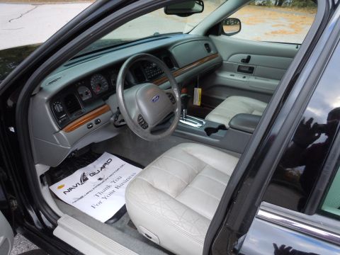 2001 Ford Crown Victoria