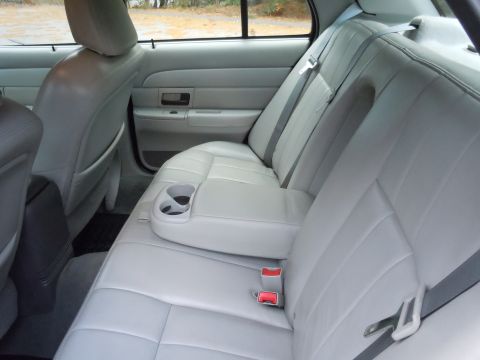 2001 Ford Crown Victoria