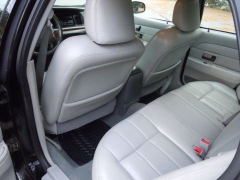 2001 Ford Crown Victoria