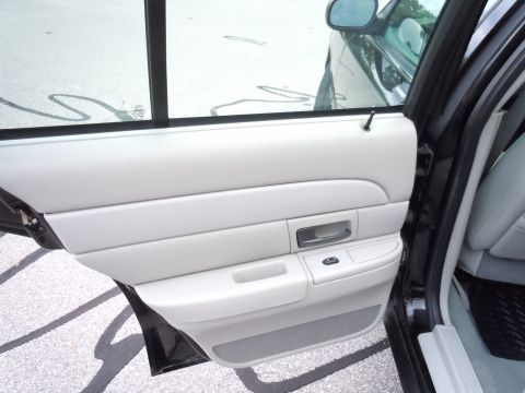 2001 Ford Crown Victoria
