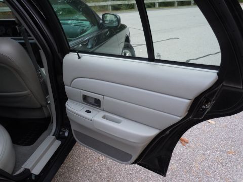 2001 Ford Crown Victoria